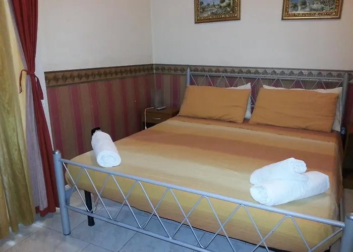 Alojamento de Acomodação e Pequeno-almoço Astra Nápoles