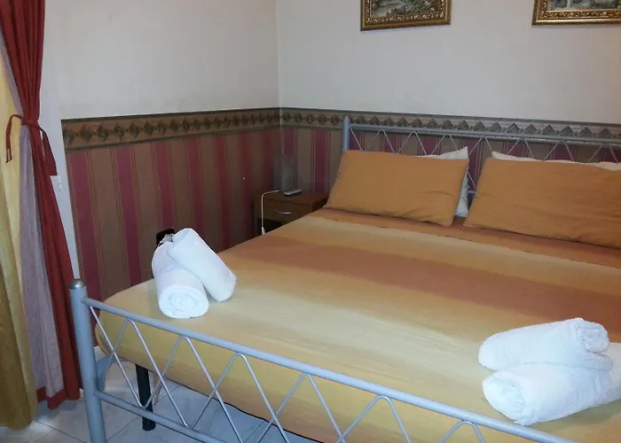 Alojamento de Acomodação e Pequeno-almoço Astra Nápoles